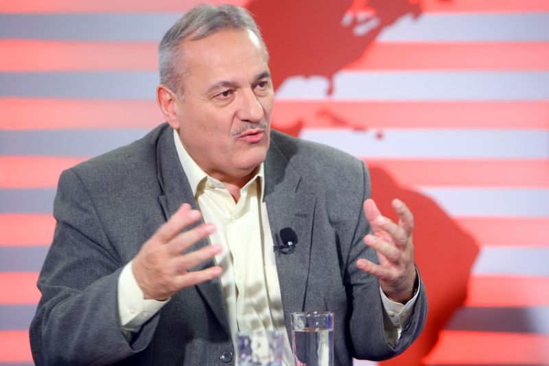 Deputaţii au desfiinţat funcţiile de vicepreşedinte ICR
