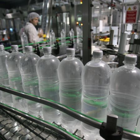 Director din Ministerul Mediului: Românii plătesc în jur de 500 de euro pentru un metru cub de apă