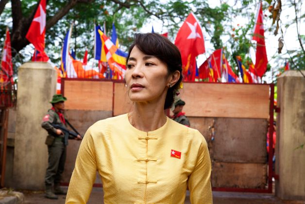"Doamna" deschide Cinepolitica