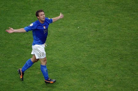 EURO 2012. Cassano: "Poponari în naţională? Nu comentez, că mă vor ataca!"