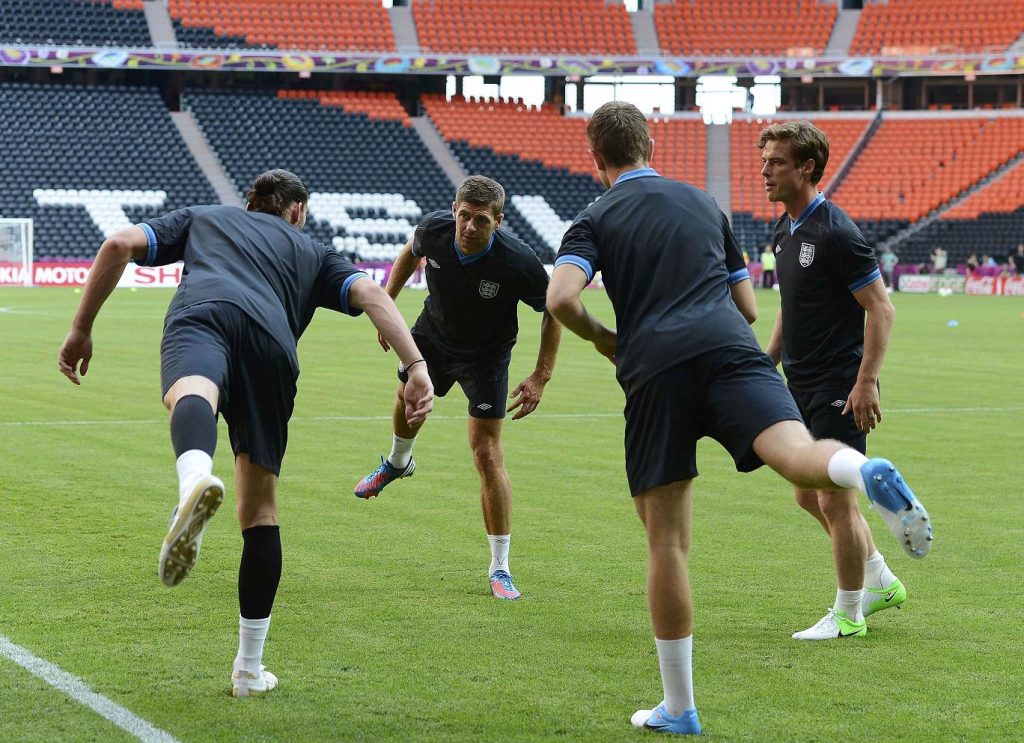 EURO 2012: Franţa - Anglia 1-1. Supermeciul de la Doneţk n-a fost "la liber" pentru români