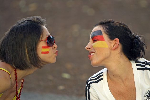 EURO 2012: Spectacolul fotbalului, gata de start. Polonia şi Grecia deschid balul. 12 meciuri, "parolate" pentru români
