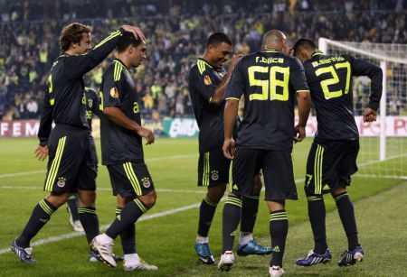 Fenerbahce a fost acceptată de UEFA în Liga Campionilor