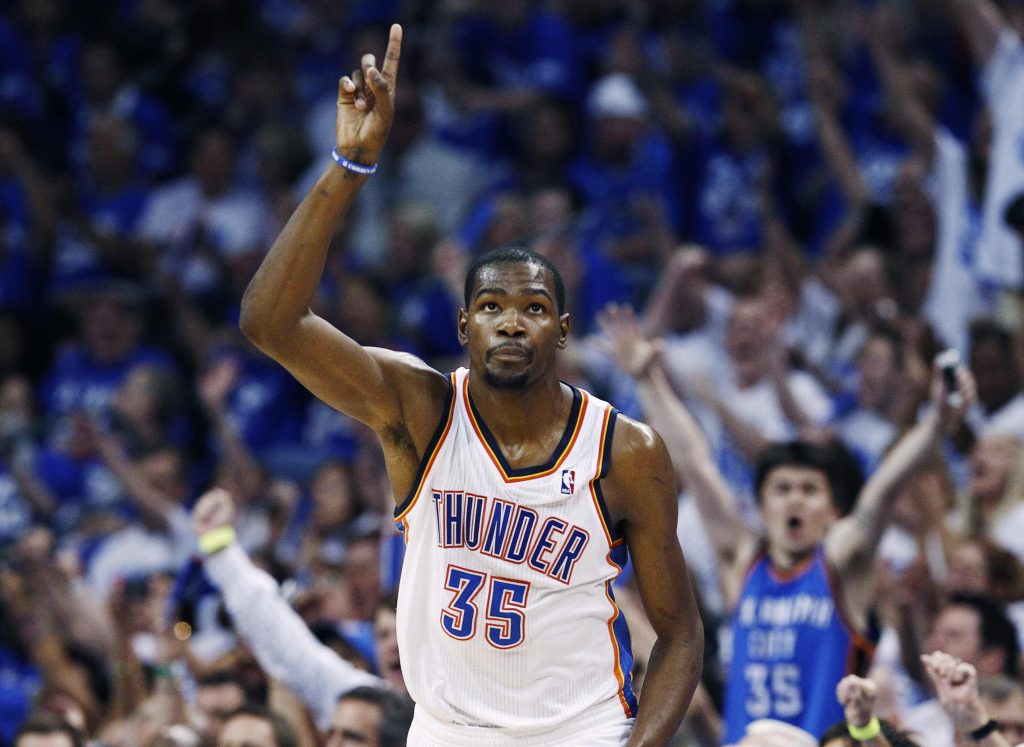 FINALA NBA: Miami, aruncată la coş de Durant