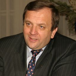 Flutur: Despre parlamentare discutăm după locale