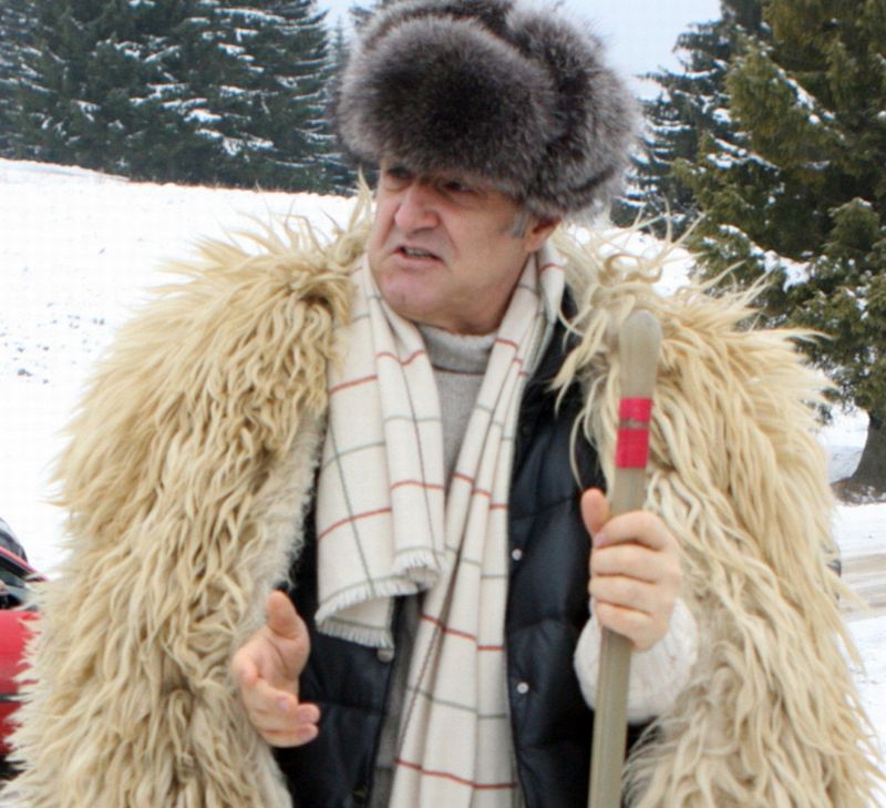 Gigi Becali l-a lăsat mască pe Steven Ausnit