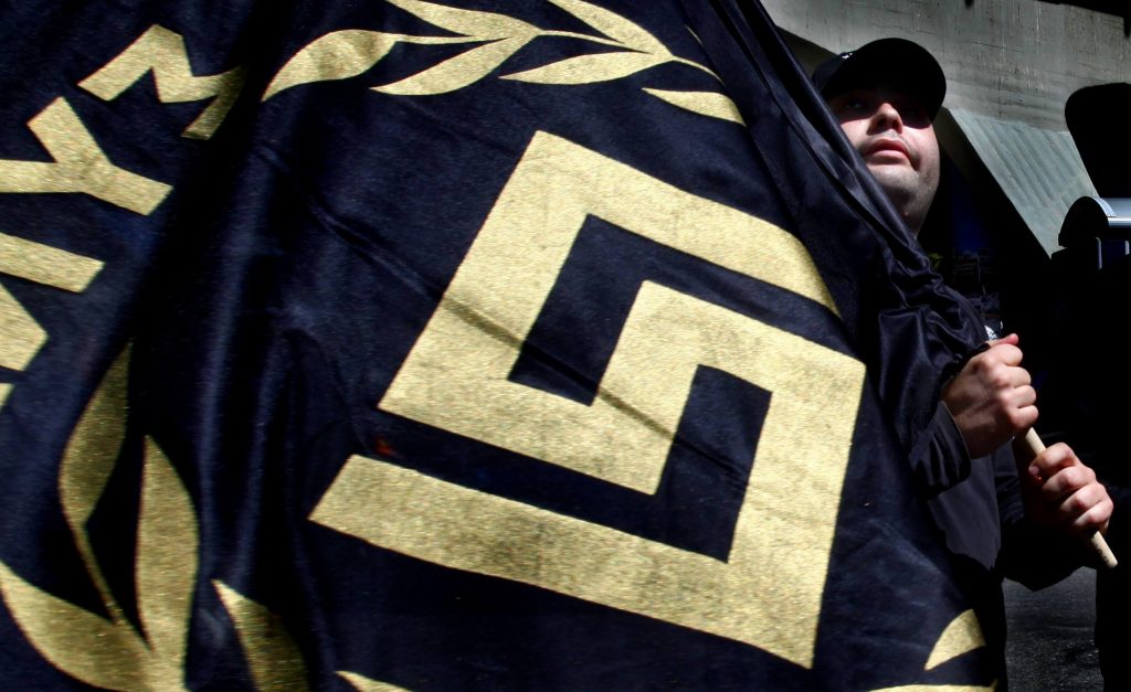 Grecia: Un deputat neonazist a luat la bătaie, în direct, două parlamentare de stânga | VIDEO