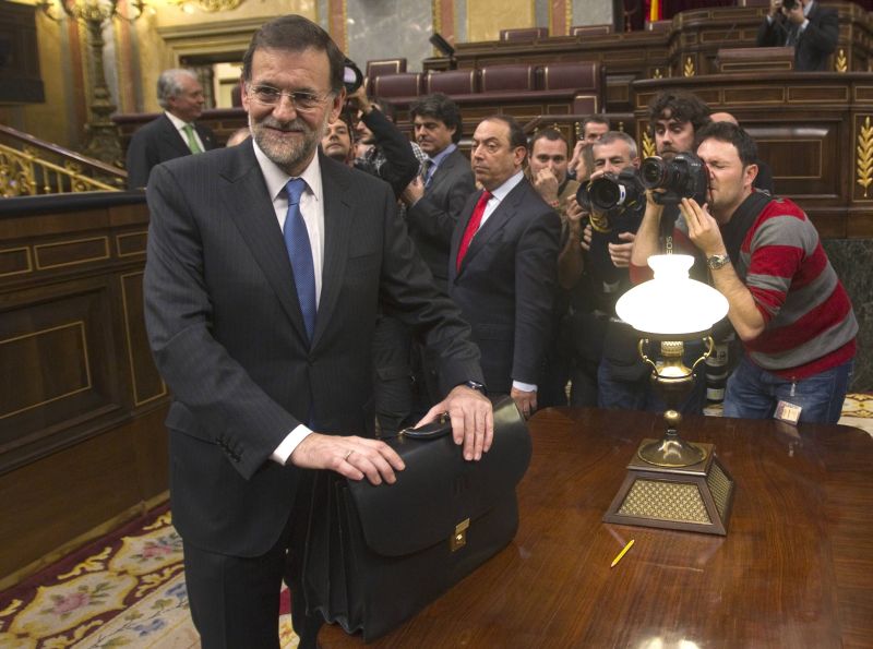 În loc să îi salveze, UE i-a îngropat mai tare pe spanioli. Moody's a coborât ratingul Spaniei sub cel al Bulgariei