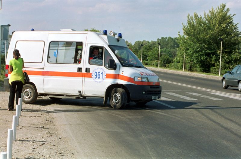INCIDENTE DUPĂ CAMPANIE. O femeie îl acuză pe primar că a bătut-o şi a sechestrat-o
