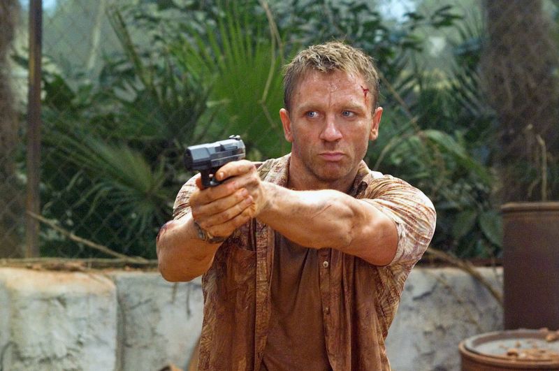 KGB chiar îl fila pe James Bond