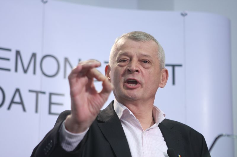 L-am prins! Primarul Sorin Oprescu recunoaște: adăpostul de 100 milioane de euro este făcut de trei prieteni ai fiului său