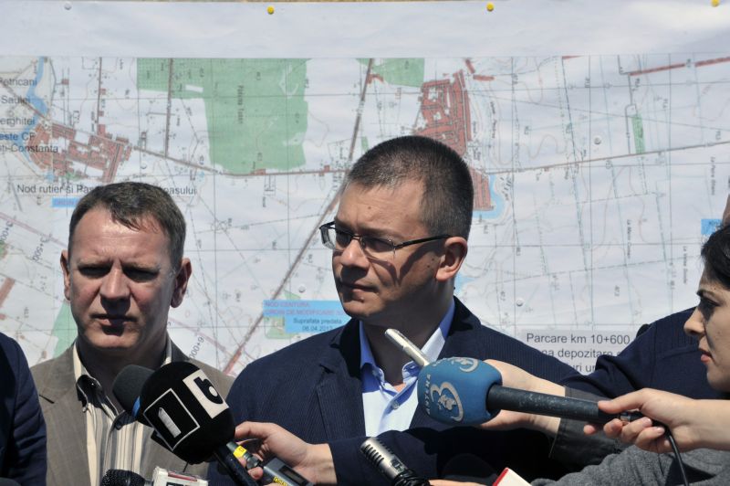 Mihai Răzvan Ungureanu: Inițiativa Civică ar putea deveni partid