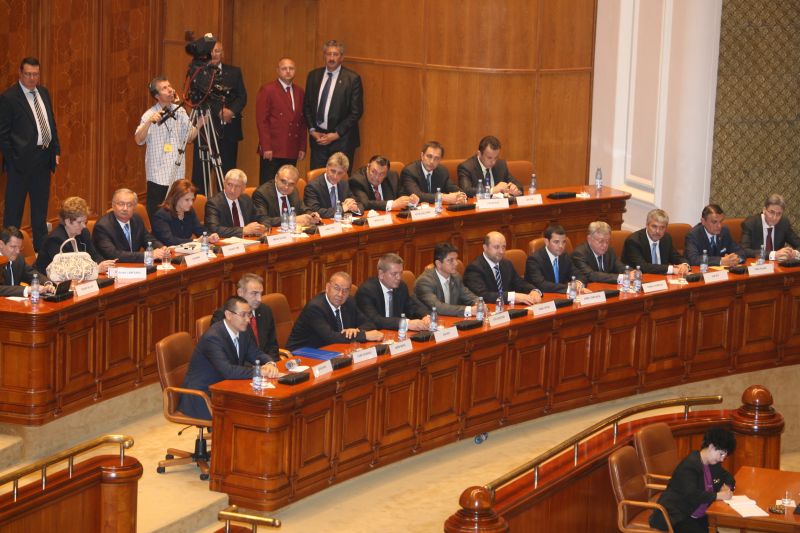 Miniştrii lui Ponta au lipsit de la jumătate din şedinţele Consiliului UE