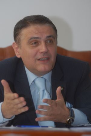 Ministrul Transporturilor, în vizită pe şantierul Bucureşti - Ploieşti