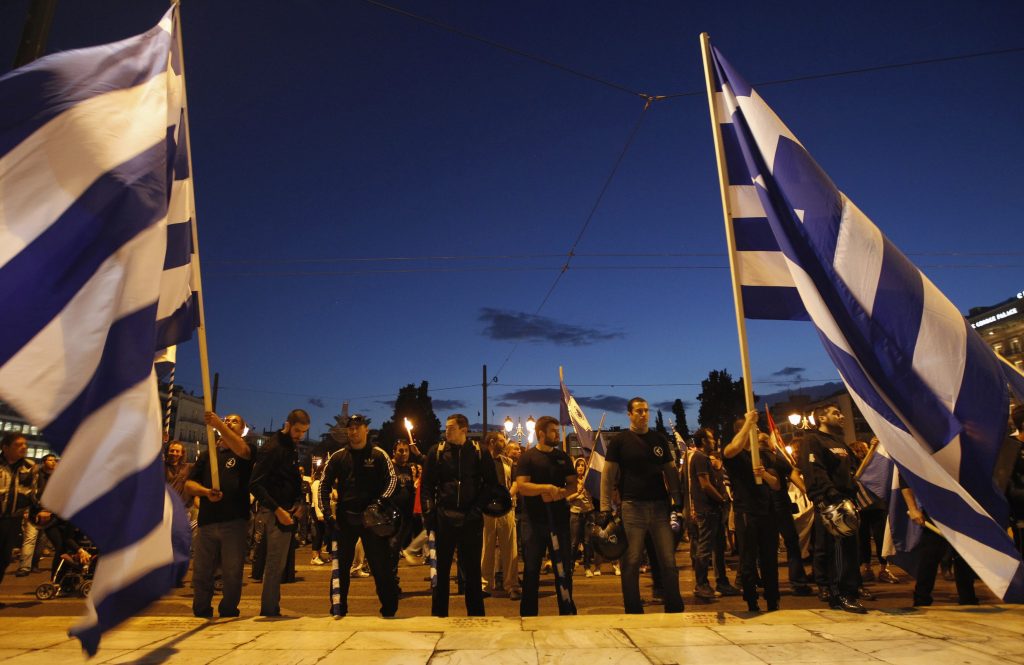 Neonaziştii ameninţă: Vom face raiduri în spitalele din Grecia şi îi vom alunga pe imigranţi în stradă