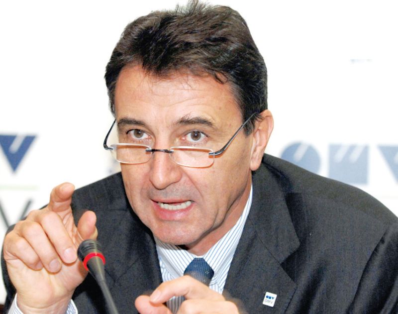 Petrom promite investiţii contra redevenţe mici