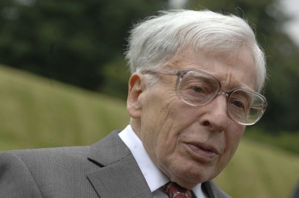 Premiile Nobel, lovite de criză. Laureaţii din acest an vor pleca acasă cu mai puţini bani