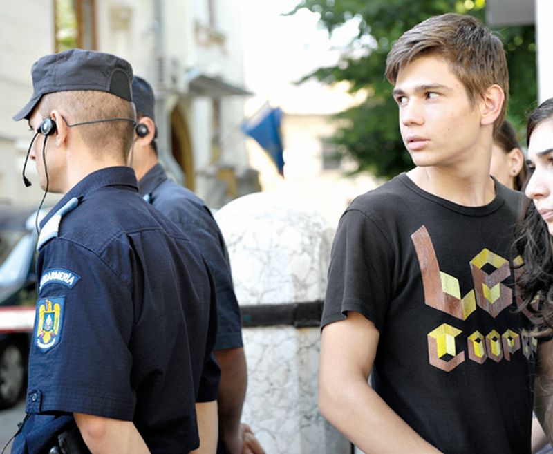 Război pe 0,6 puncte. "Să fie corectă şi atributiva!"