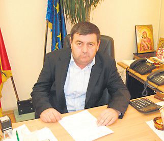 Săltat înainte de alegeri