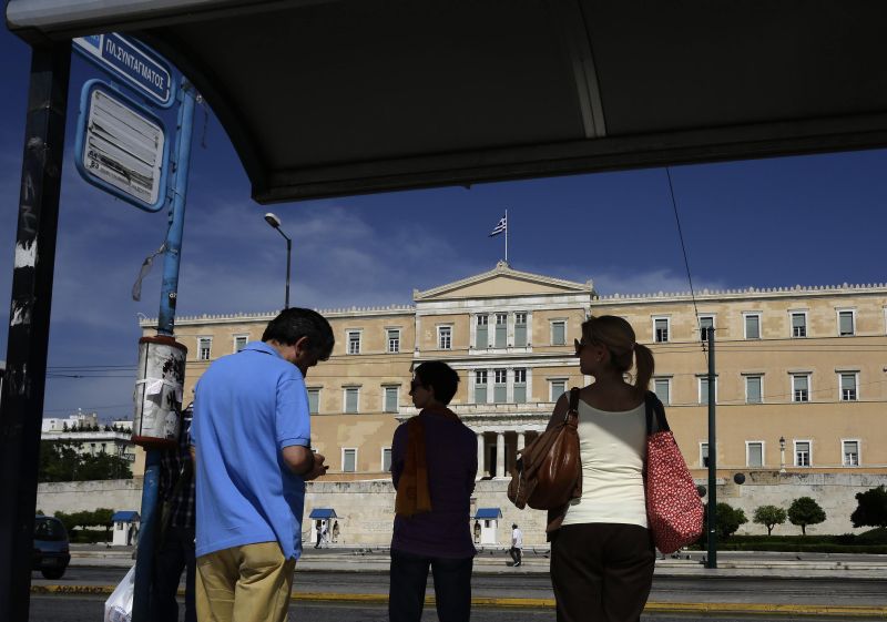 Se întorc banii în Grecia: băncile sunt realimentate cu depozite
