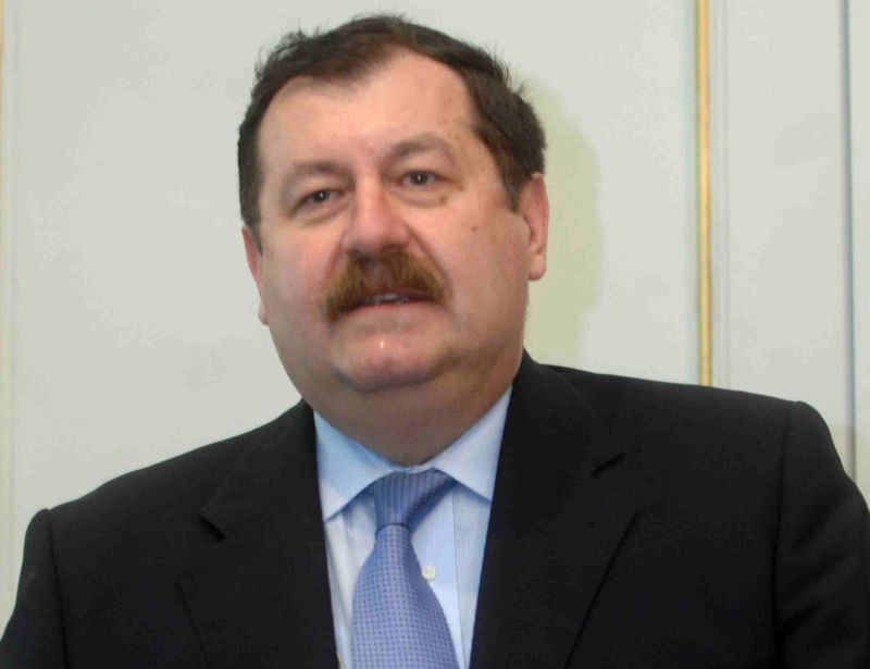 Sex cu patronul de la Oltchim? AFLĂ ce handbalistă este bănuită
