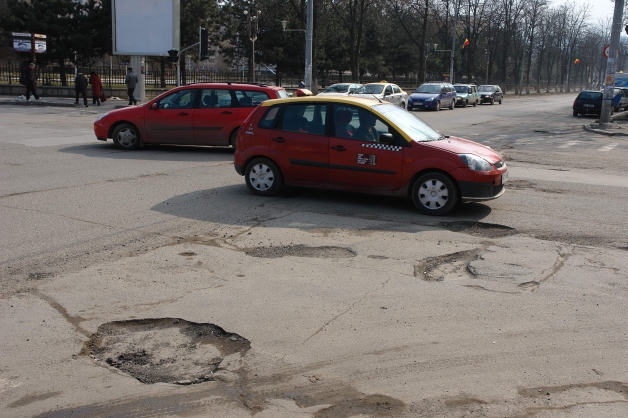 SPUNE ŞI TU. Ce probleme sunt pe strada ta şi cum ar trebui rezolvate?