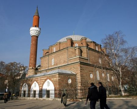 Un tribunal din Koln scoate în afara legii circumcizia din motive religioase