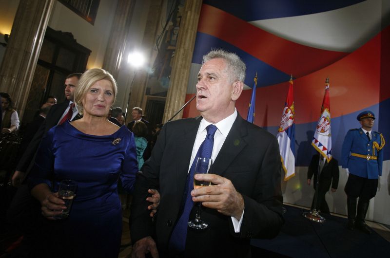 Vecinii din Balcani au boicotat ceremonia de învestire în funcţie a noului lider sârb
