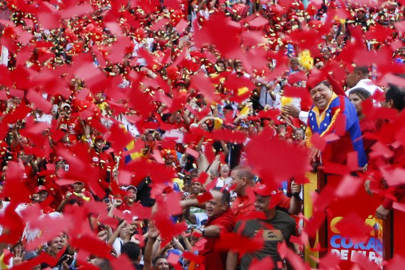 Venezuela: Hugo Chavez spune că s-a vindecat de cancer. Candidează pentru un nou mandat de preşedinte