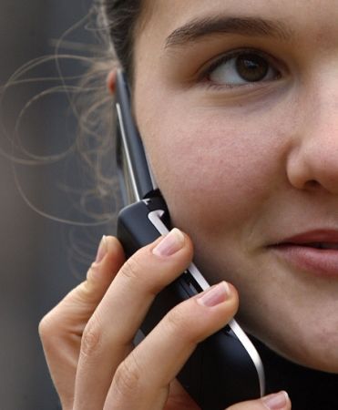 Vodafone ieftineşte roaming-ul începând cu 1 iulie