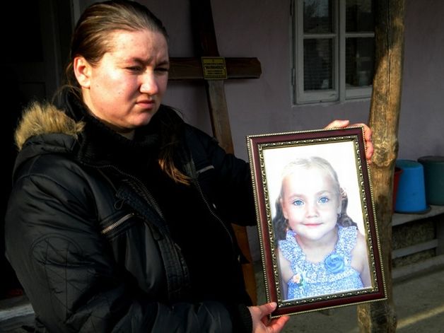 5% amendă: Atât face viaţa fetiţei care a murit în chinuri