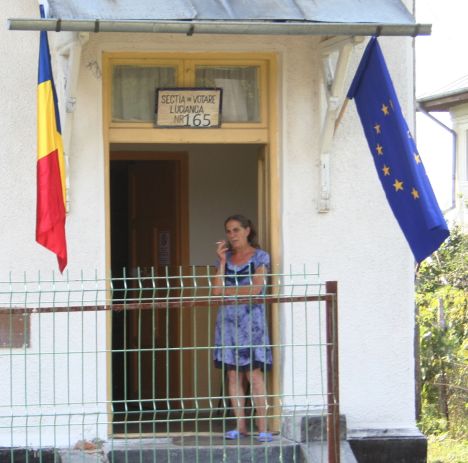 Buftea: s-a trezit cu 30 de "intruşi" în casă