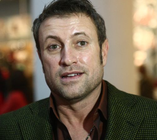 Cătălin Botezatu, internat de urgenţă la spital. Viaţa i-a fost pusă în pericol
