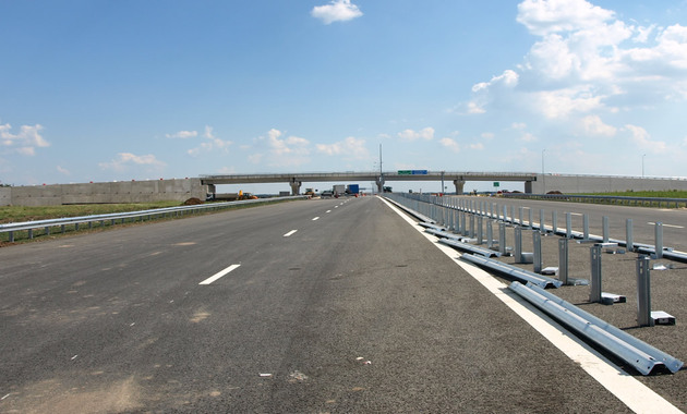 De mâine avem două noi bucăţi de autostradă