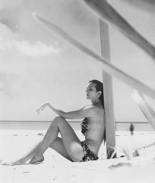 Life Magazine: costumele de baie în 32 de imagini