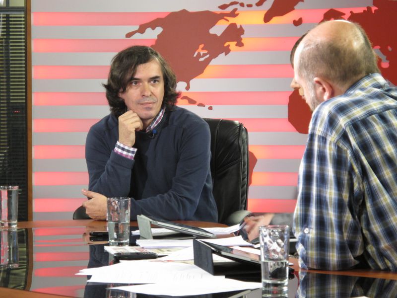 Mircea Cărtărescu revine şi avertizează: "Naţiunea română este ostatica USL"