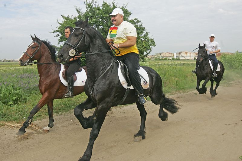 Nuţu Cămătaru e "Al Capone Rumeno"