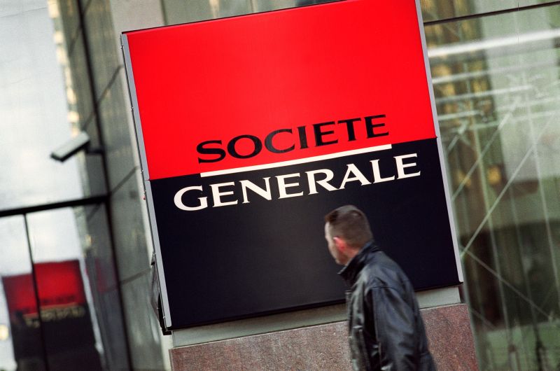 O bancă uriaşă, pusă să ramburseze 11 milioane de dolari pentru că nu a informat corect clienţii cu privire la comisioane