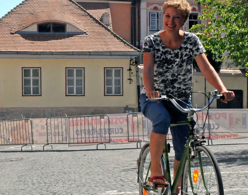 The sky Booth Repairman Patroni care te plătesc ca să mergi cu bicicleta. O idee lansată în Sibiu  ar putea produce o revoluţie în România – Evenimentul Zilei
