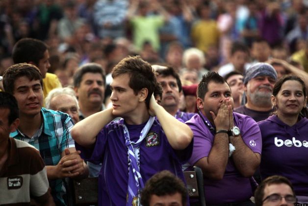 Poli a mai primit o "vopsea"