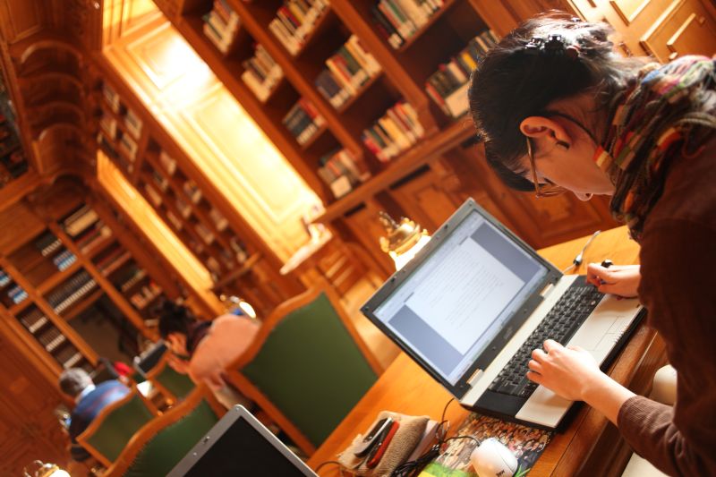 "Pontagiatul" aduce softuri antiplagiat în universităţi