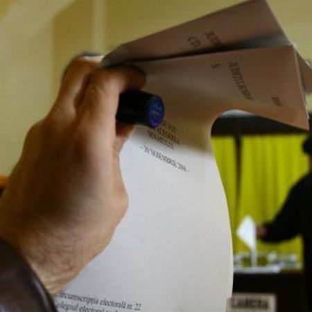Prezenţă slabă la urne în diaspora