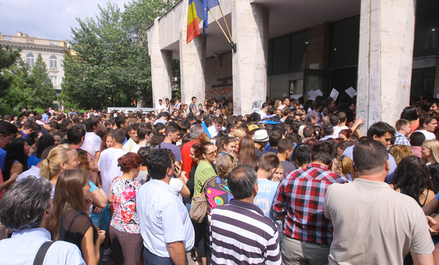 S-au afişat REZULTATELE LA ADMITERE ASE 2012. VEZI la ce facultate s-a intrat cu cele mai mari medii