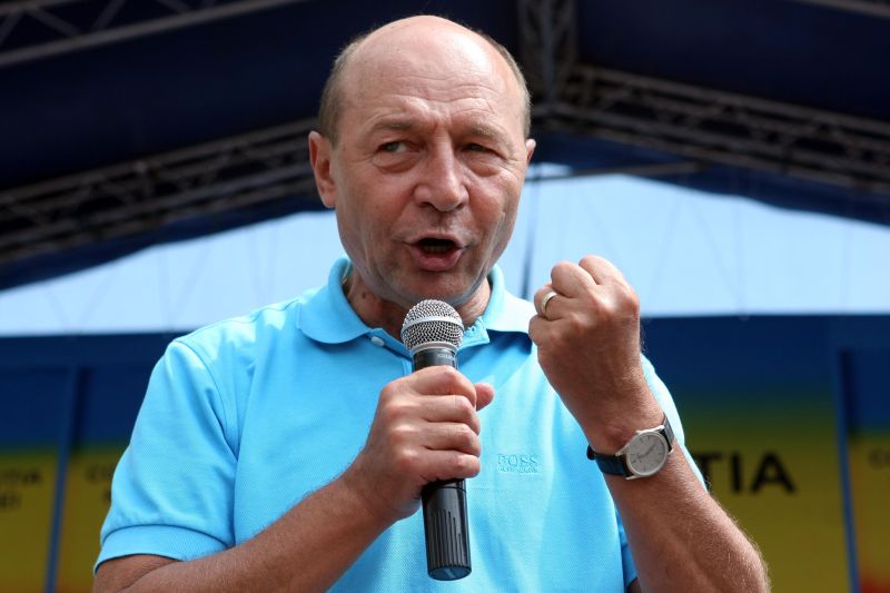 Traian Băsescu: "USL a dat o lovitură aproape militară în numele puşcăriabililor"