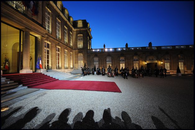 Ã‰lysÃ©e, palatul blestemat