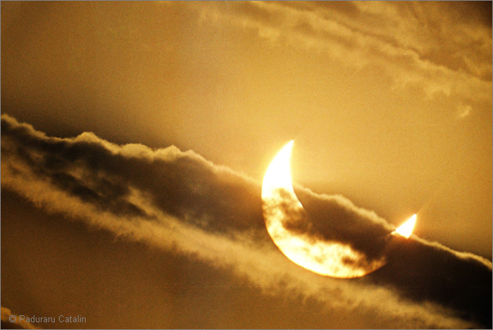 Atenţie: Luna este toxică!