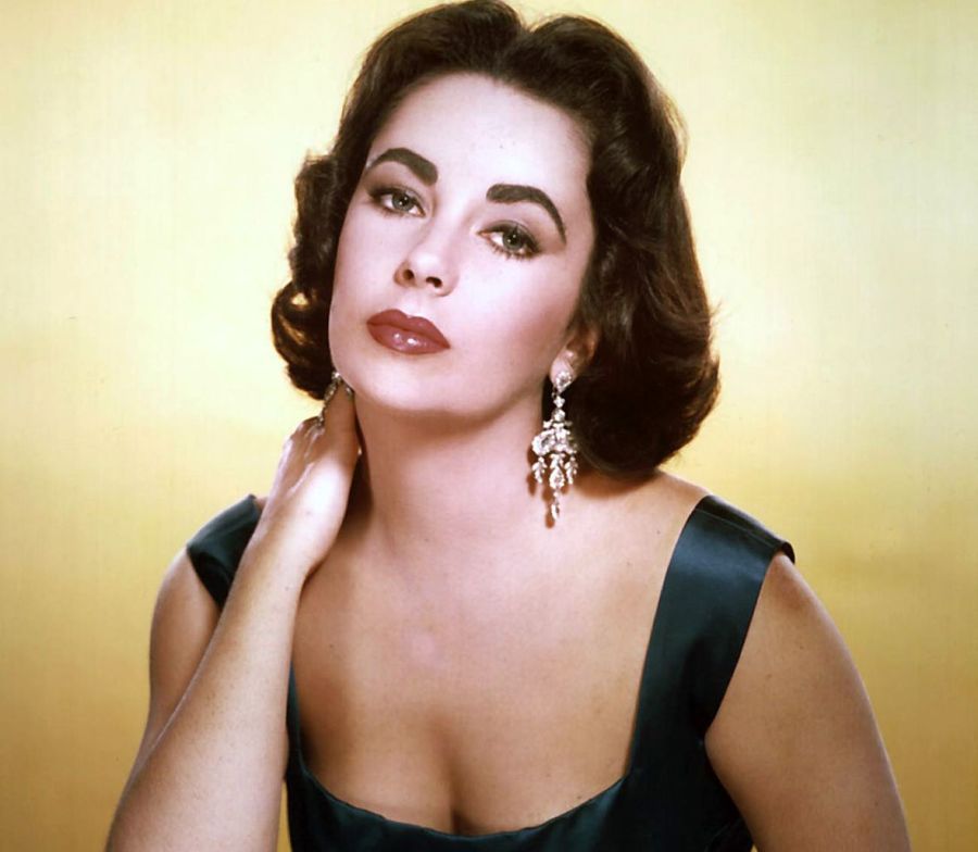 "Frumoasă dincolo de orice vis pornografic, o iubită-amantă extraordinară, sălbatică, timidă!". Mărturisiri în premieră despre Elizabeth Taylor | VIDEO