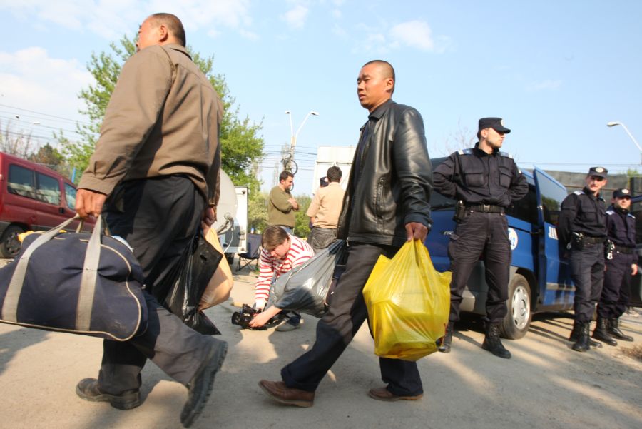 MAE numără românii cu drept legal de şedere în străinătae