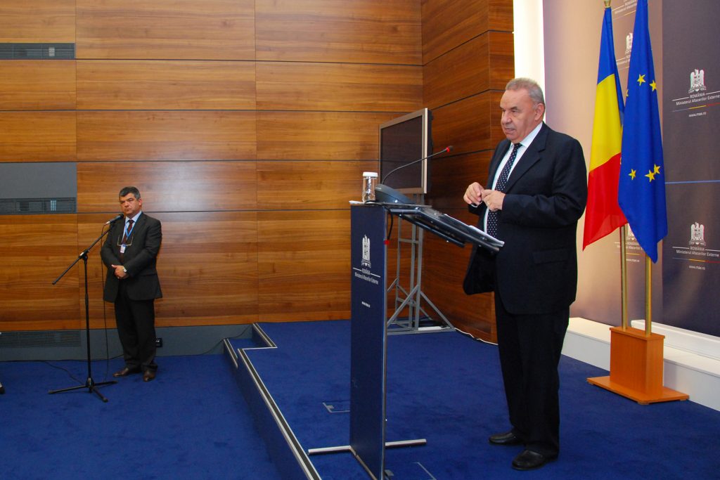 MAE pregăteşte un "desant", pentru a explica guvernelor europene situaţia din România
