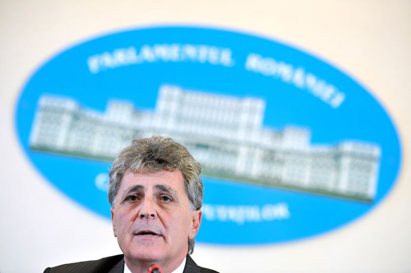 Ministrul de Interne, Mircea Duşa: "Evaluarea listelor electorale permanente va continua"